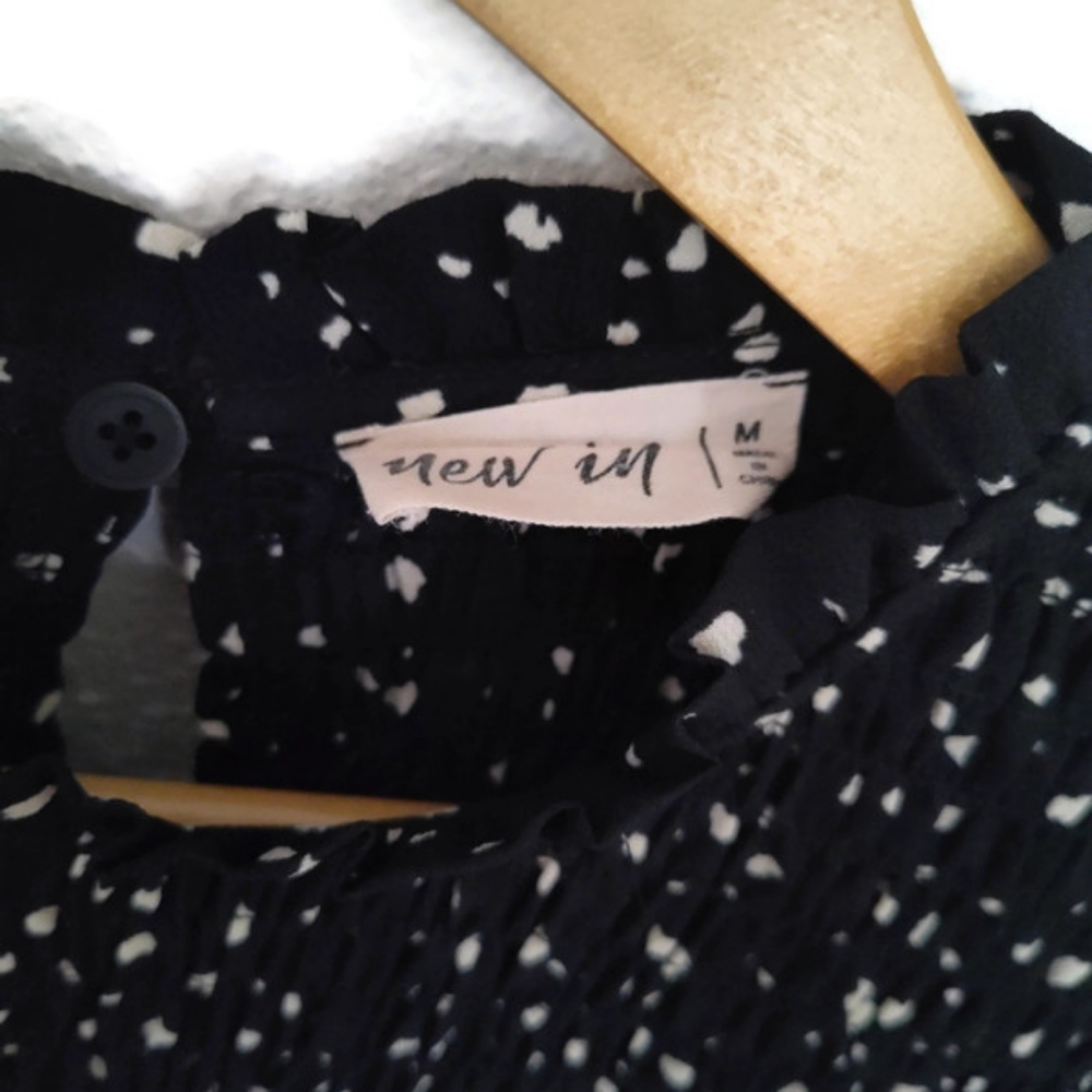 Black And White Fun! Prairie Smocked Front Tiered Lined Dress Size Medium - Picture 3 of 5